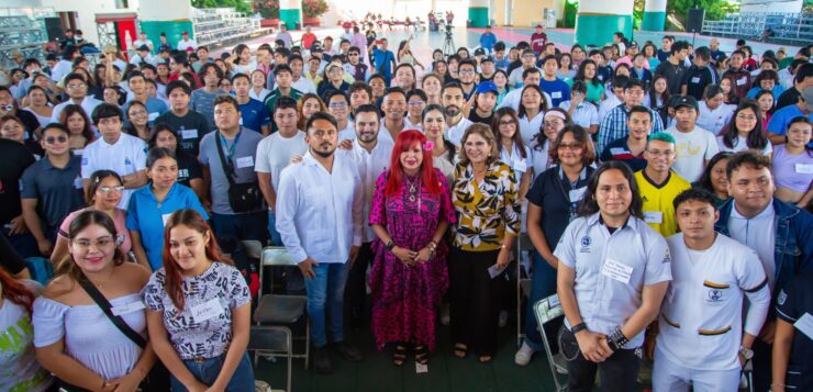 LLAMA LA GOBERNADORA A LOS UNIVERSITARIOS A HACER RESPETAR SUS NECESIDADES Y PROPUESTAS, Y EVITAR QUE LOS ENCASILLEN EN UNA SOLA VISIÓN